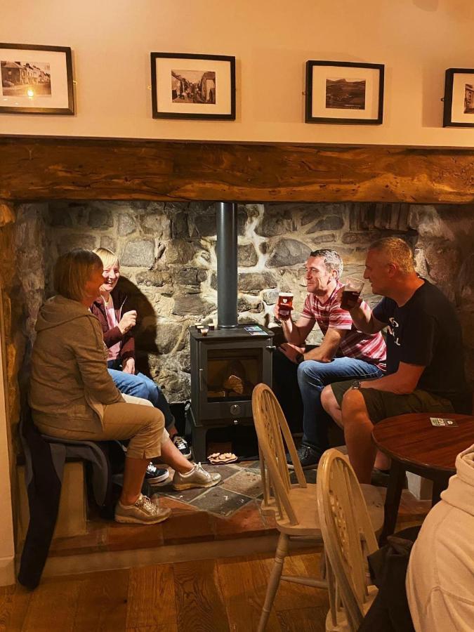 Hostel Tafarn Yr Heliwr Nefyn Exteriér fotografie